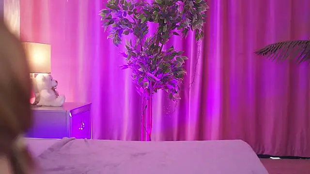 Snapshot of ZennySings chatting on October 20, 9:43 am ZennySings online show from October 20, 9:43 am