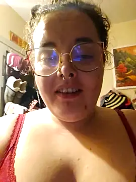 Snapshot of nuttiebuddy1 chatting on October 27, 6:36 am nuttiebuddy1 online show from October 27, 6:36 am