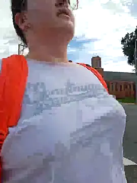 Snapshot of nuttiebuddy1 chatting on September 16, 3:46 pm nuttiebuddy1 online show from September 16, 3:46 pm