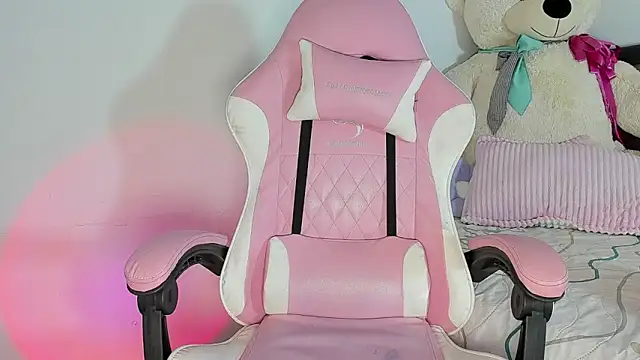 Sarahcutexoxox online show from January 31, 10:41 pm