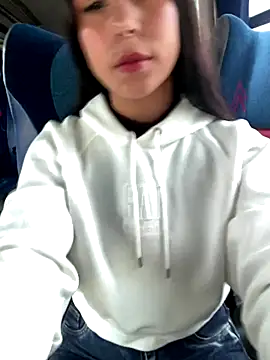 Sarahcutexoxox online show from October 5, 6:31 pm