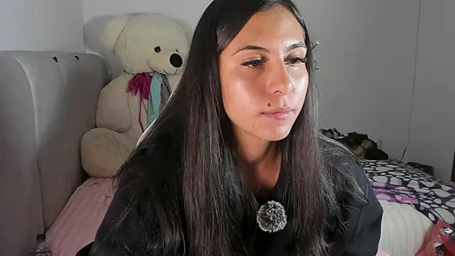 Sarahcutexoxox online show from June 3, 2:34 am