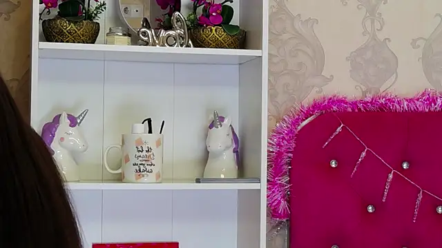 AlexisDevine online show from December 19, 5:21 am