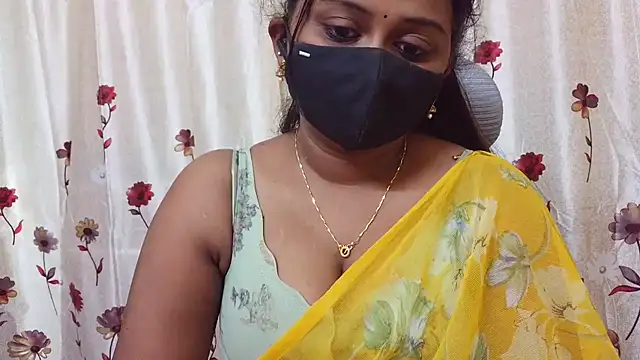 Snapshot of Pavani-Sexy chatting on July 14, 11:38 am Pavani-Sexy online show from July 14, 11:38 am