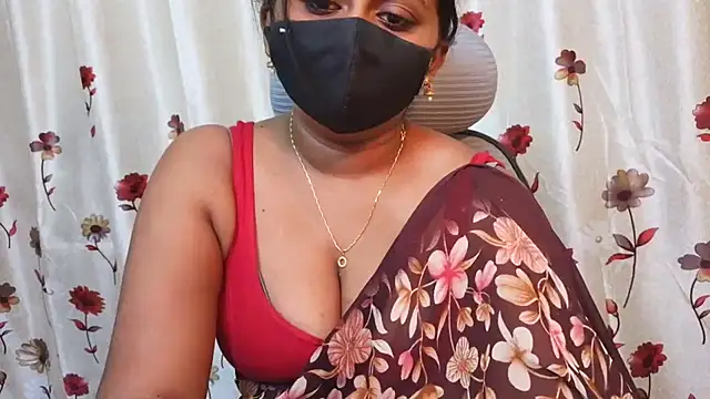 Snapshot of Pavani-Sexy chatting on July 16, 4:48 pm Pavani-Sexy online show from July 16, 4:48 pm