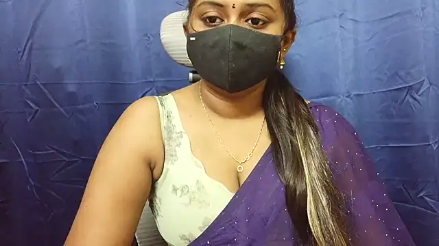 Snapshot of Pavani-Sexy chatting on July 4, 4:30 am Pavani-Sexy online show from July 4, 4:30 am