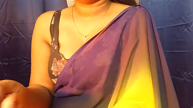 Snapshot of Pavani-Sexy chatting on June 18, 5:50 am Pavani-Sexy online show from June 18, 5:50 am