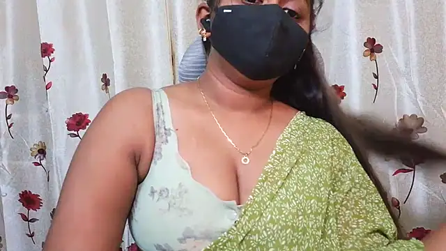 Snapshot of Pavani-Sexy chatting on July 18, 5:05 am Pavani-Sexy online show from July 18, 5:05 am