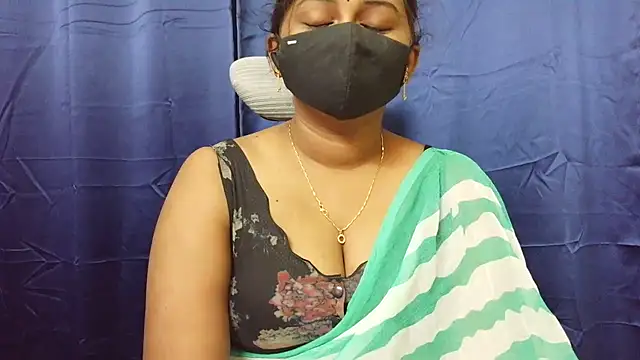 Snapshot of Pavani-Sexy chatting on July 8, 4:35 am Pavani-Sexy online show from July 8, 4:35 am