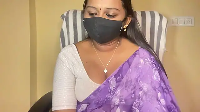 Pavani-Sexy online show from March 4, 6:15 pm
