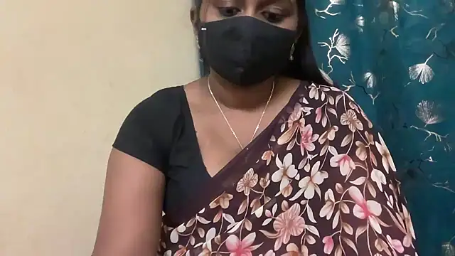 Pavani-Sexy online show from May 8, 6:45 pm