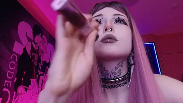 MilkMeSoftly online show from October 16, 8:22 am