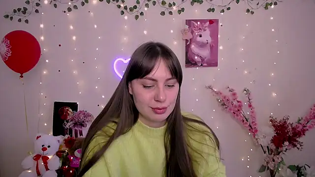 Amanda Bright  online show from April 7, 9:55 am