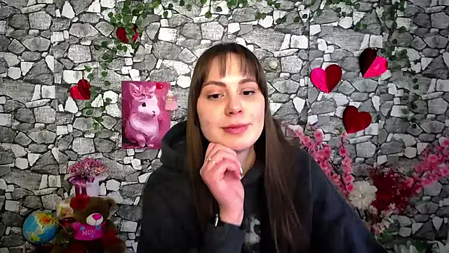 Amanda Bright  online show from February 3, 12:43 pm