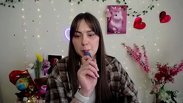 Amanda Bright  online show from March 9, 7:34 am