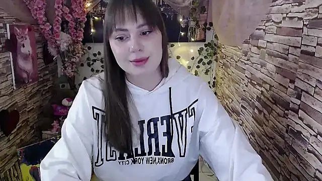Amanda Bright  online show from October 6, 6:36 am