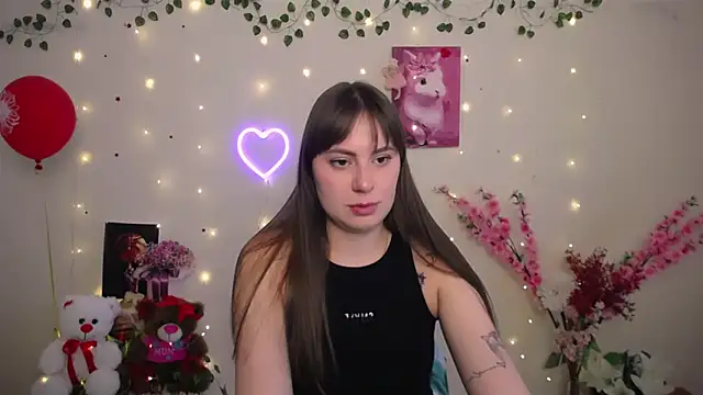 Amanda Bright  online show from April 24, 9:44 am