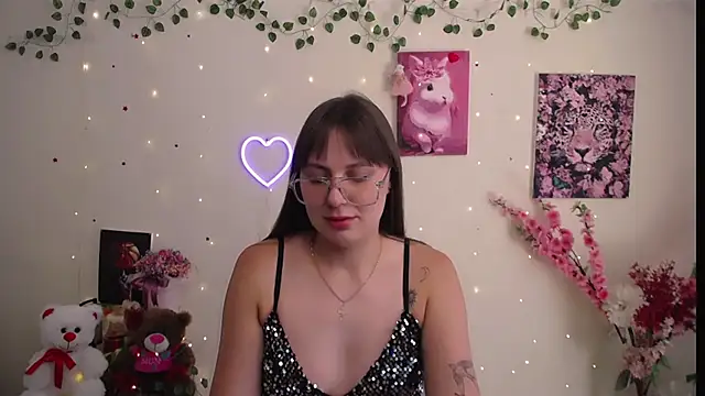Snapshot of Amanda_Bright_ chatting on July 16, 11:18 am Amanda Bright online show from July 16, 11:18 am