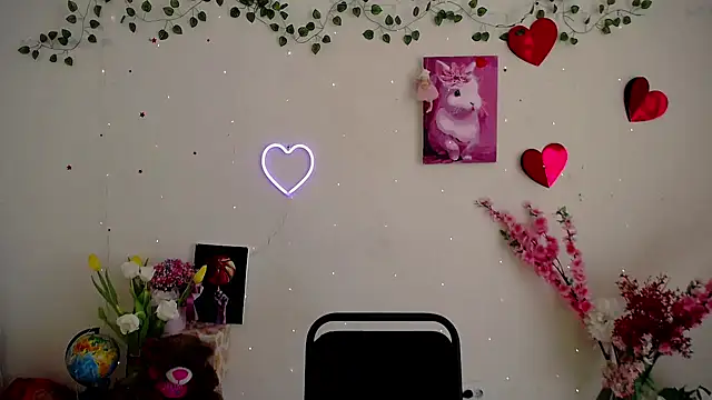 Amanda Bright  online show from March 12, 11:14 am