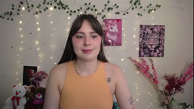 Snapshot of Amanda_Bright_ chatting on June 7, 9:14 am Amanda Bright online show from June 7, 9:14 am