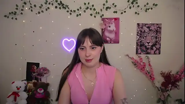 Snapshot of Amanda_Bright_ chatting on June 15, 9:53 am Amanda Bright online show from June 15, 9:53 am