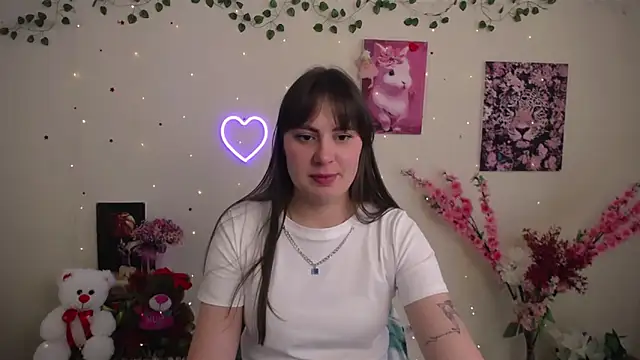 Amanda Bright  online show from May 12, 10:32 am