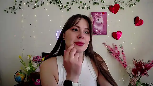 Amanda Bright  online show from March 14, 11:05 am