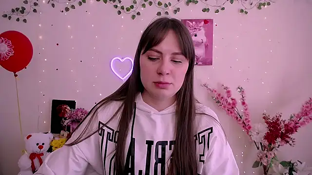 Amanda Bright  online show from April 15, 10:32 am