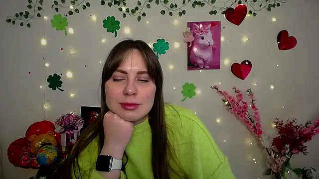 Amanda Bright  online show from March 19, 12:16 pm