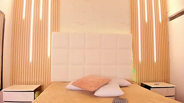 Elody rousse online show from November 27, 12:05 pm