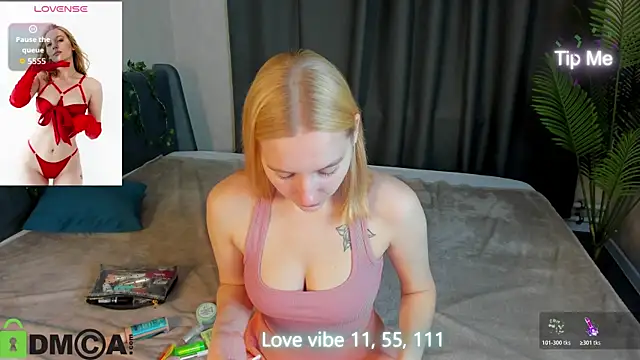 Anna Chelsea online show from November 18, 12:48 am