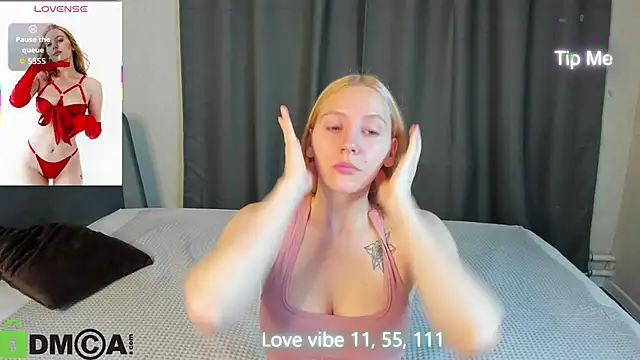 Snapshot of Anna_Chelsea chatting on October 6, 11:49 pm Anna Chelsea online show from October 6, 11:49 pm