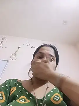 Snapshot of Trisha_71 chatting on June 30, 5:40 am Trisha 71 online show from June 30, 5:40 am