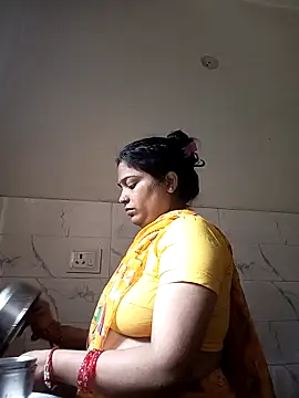 Snapshot of Trisha_71 chatting on October 5, 5:20 am Trisha 71 online show from October 5, 5:20 am