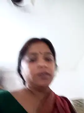 Snapshot of Trisha_71 chatting on October 6, 5:52 am Trisha 71 online show from October 6, 5:52 am