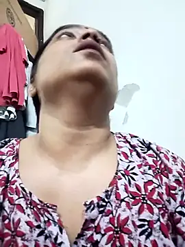 Snapshot of Trisha_71 chatting on September 14, 6:58 am Trisha 71 online show from September 14, 6:58 am
