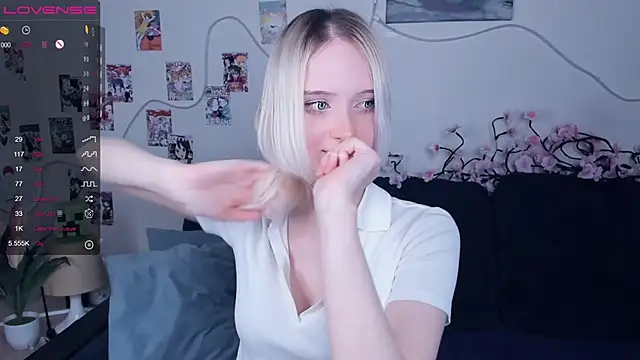 Snapshot of Megan--chan chatting on February 20, 5:59 pm Megan--chan online show from February 20, 5:59 pm