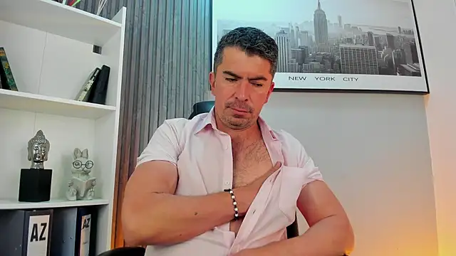 JuanKFit 45 online show from July 11, 4:24 am