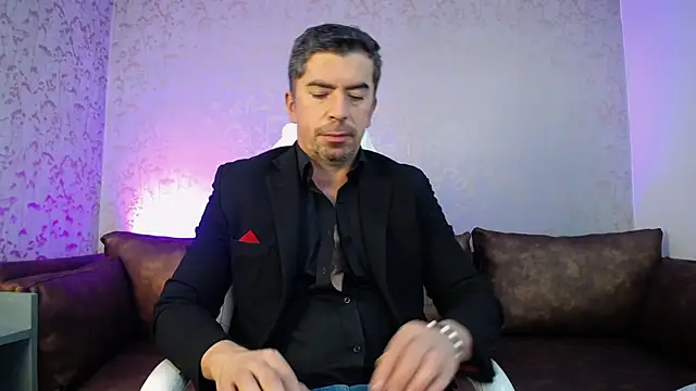 JuanKFit 45 online show from April 11, 3:58 am