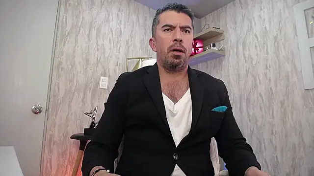 JuanKFit 45 online show from March 19, 3:39 am