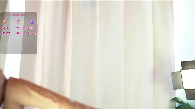 AnnieCouperr online show from November 10, 5:51 pm