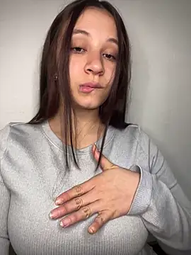 Snapshot of HinataArai chatting on October 22, 2:27 pm HinataArai online show from October 22, 2:27 pm