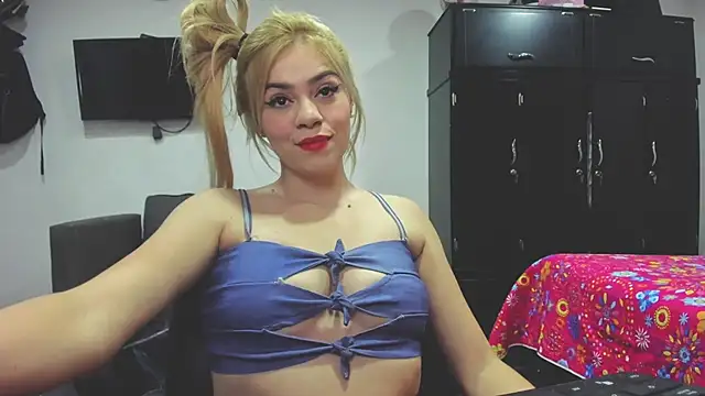 KATA BLONDE online show from January 10, 2:40 am