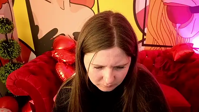 Snapshot of CraveeDoll chatting on February 11, 1:33 pm CraveeDoll online show from February 11, 1:33 pm