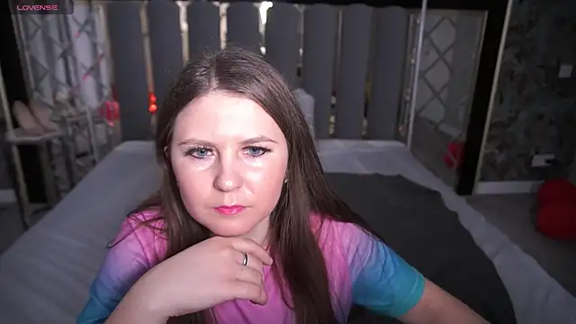 Snapshot of CraveeDoll chatting on March 2, 8:16 pm CraveeDoll online show from March 2, 8:16 pm