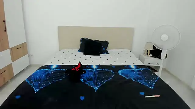 EvvaBBW online show from September 11, 7:25 pm