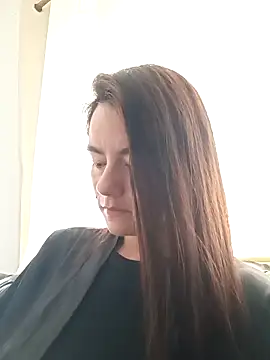 Demy Rhoades online show from April 16, 1:45 pm