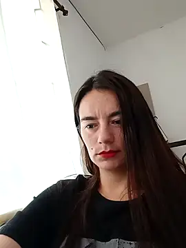 Demy Rhoades online show from May 5, 1:47 pm