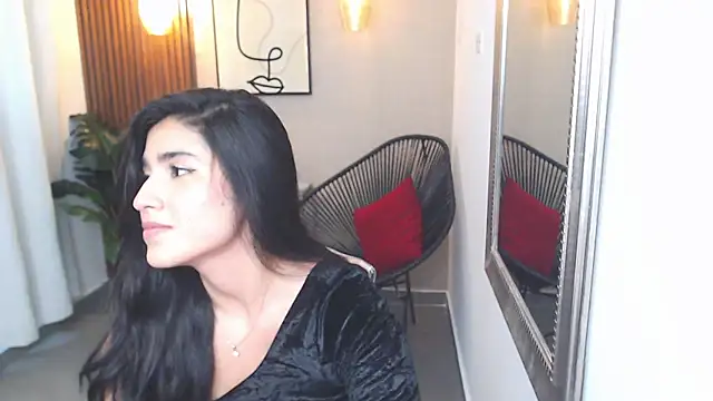 Lia Mar  online show from April 24, 6:10 pm