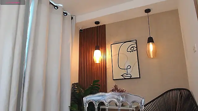 Lia Mar  online show from March 11, 6:24 pm